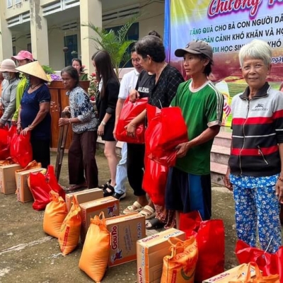 Hoạt động từ thiện