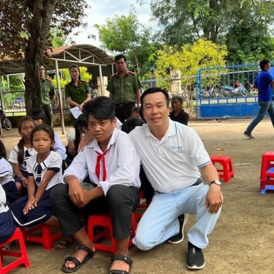 Hoạt động từ thiện