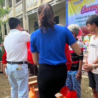 Hoạt động từ thiện