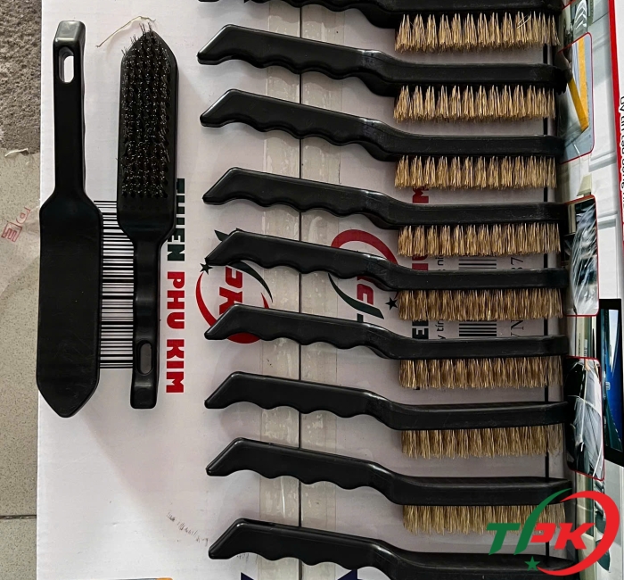 chổi chà gỉ cầm tay